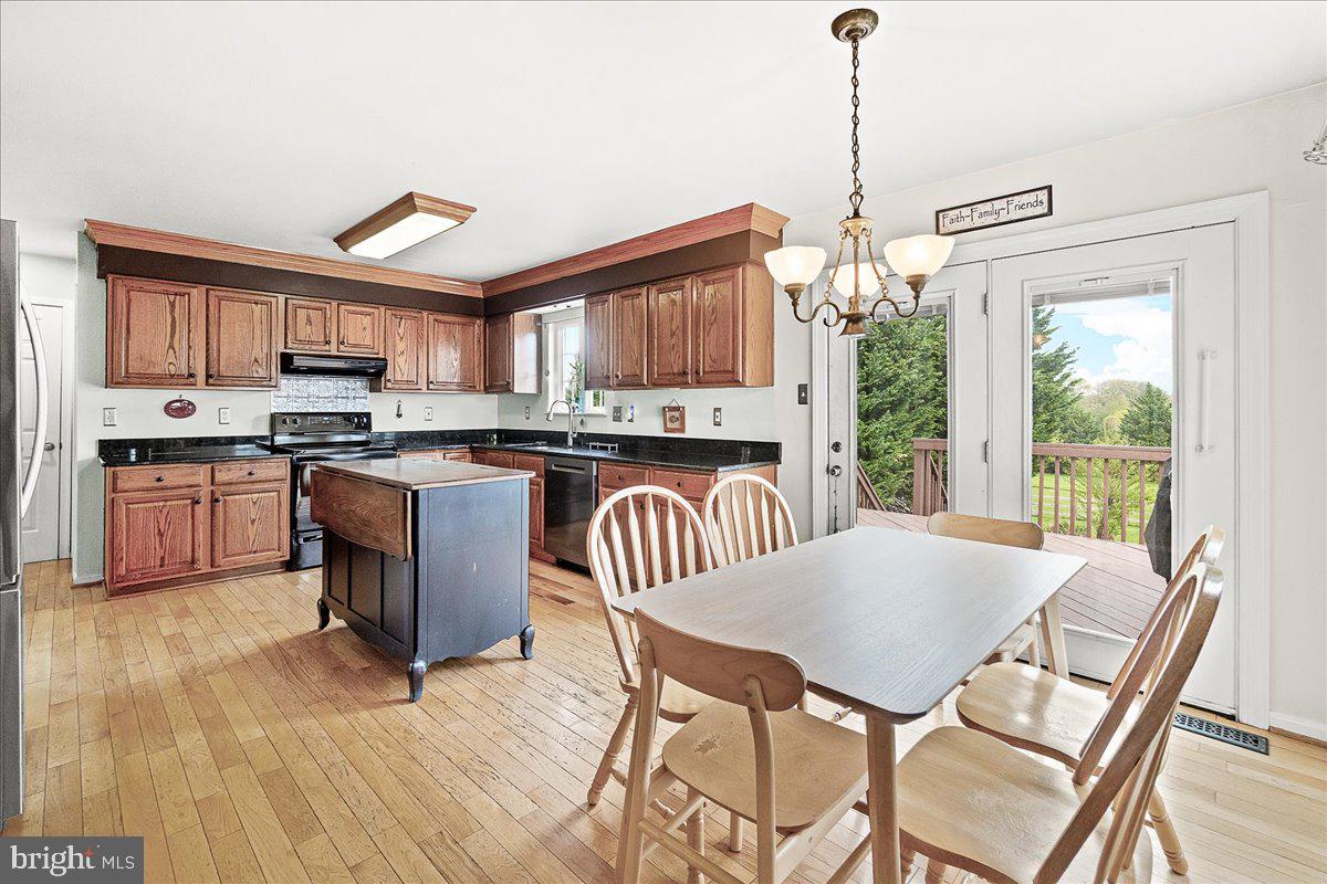 13661 SAMHILL LANE