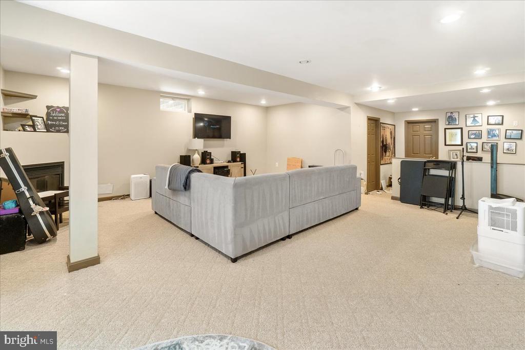 23605 WHITE PEACH COURT