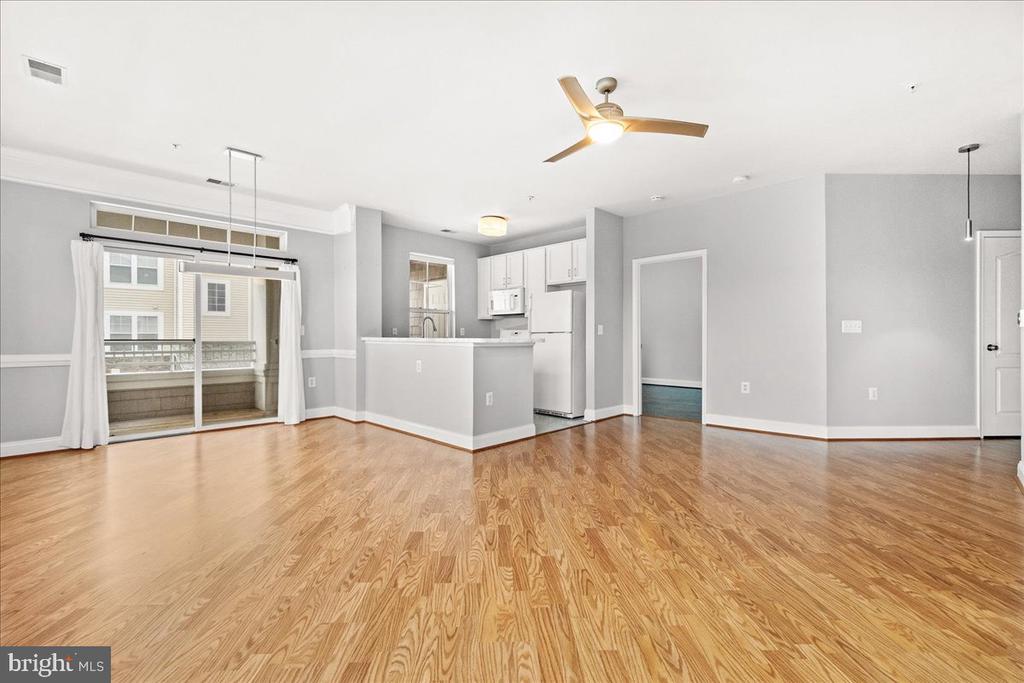 23730 CLARKSMEADE DRIVE 203