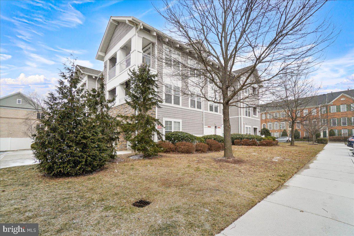 23730 CLARKSMEADE DRIVE 203
