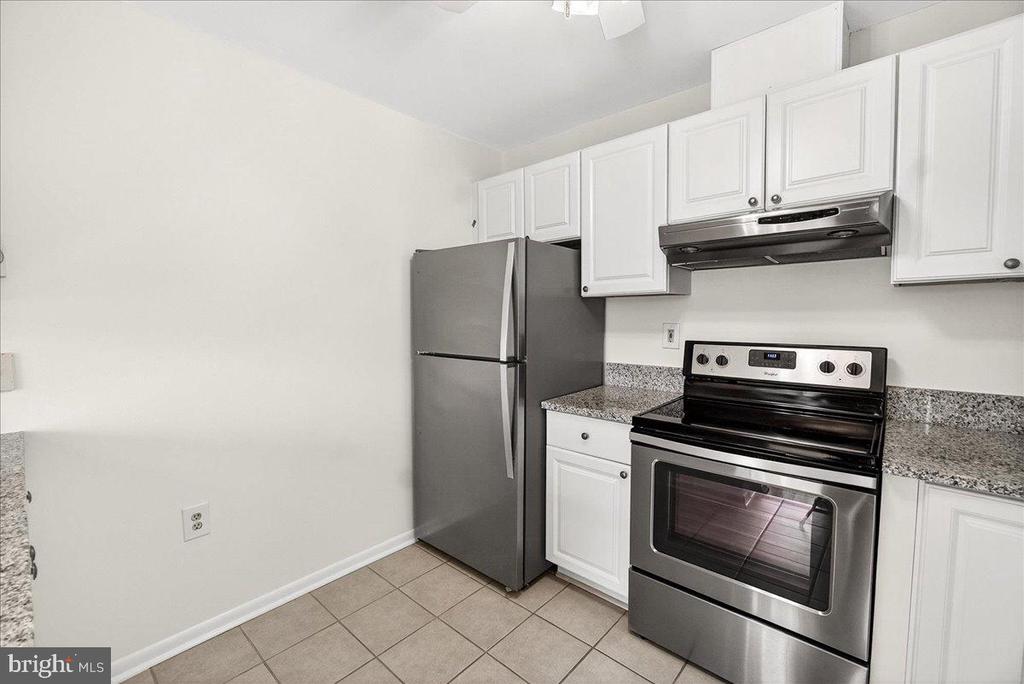 9 FITZHUGH COURT 71-B