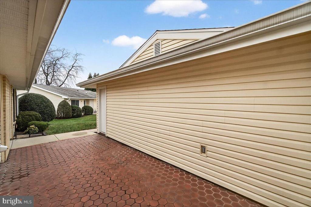 9 FITZHUGH COURT 71-B