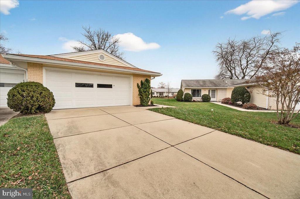 9 FITZHUGH COURT 71-B