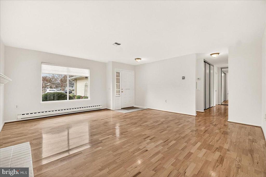 9 FITZHUGH COURT 71-B