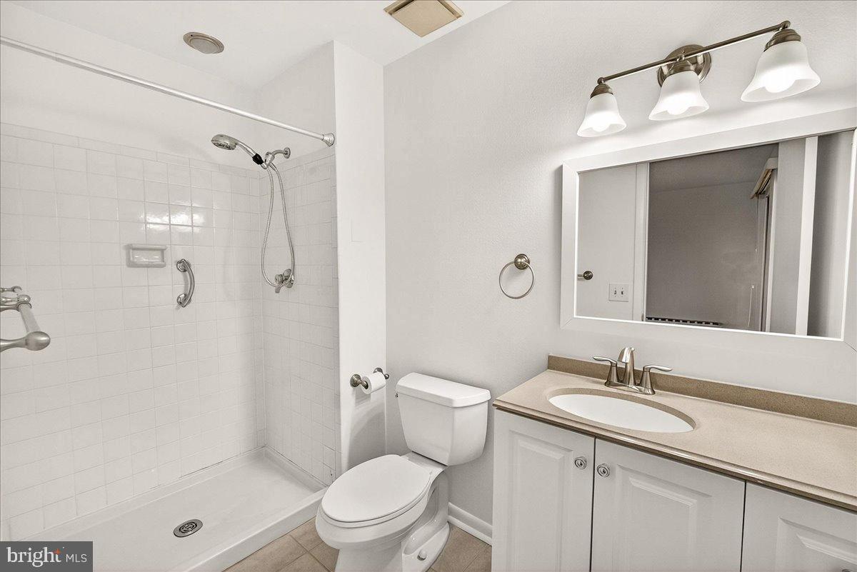 9 FITZHUGH COURT 71-B