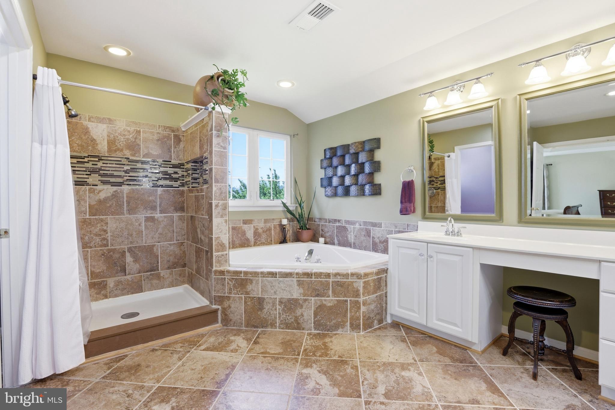 24213 HAILEY DRIVE