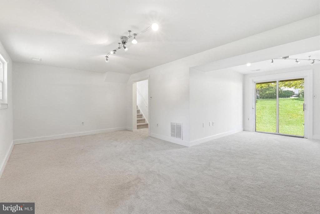 10405 CARLYN RIDGE ROAD