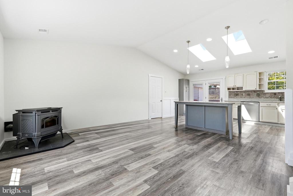 10405 CARLYN RIDGE ROAD