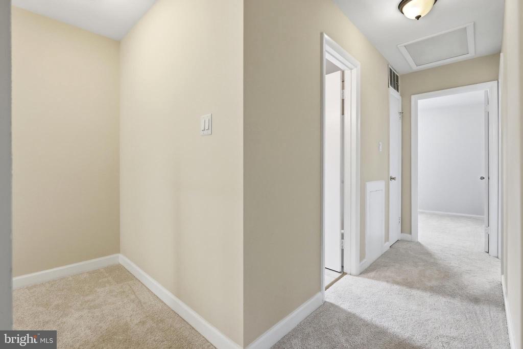 9583 WHITE PILLAR TERRACE
