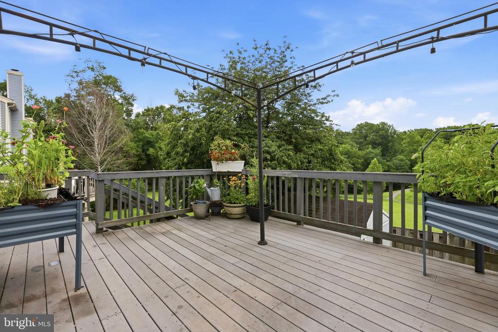 9583 WHITE PILLAR TERRACE