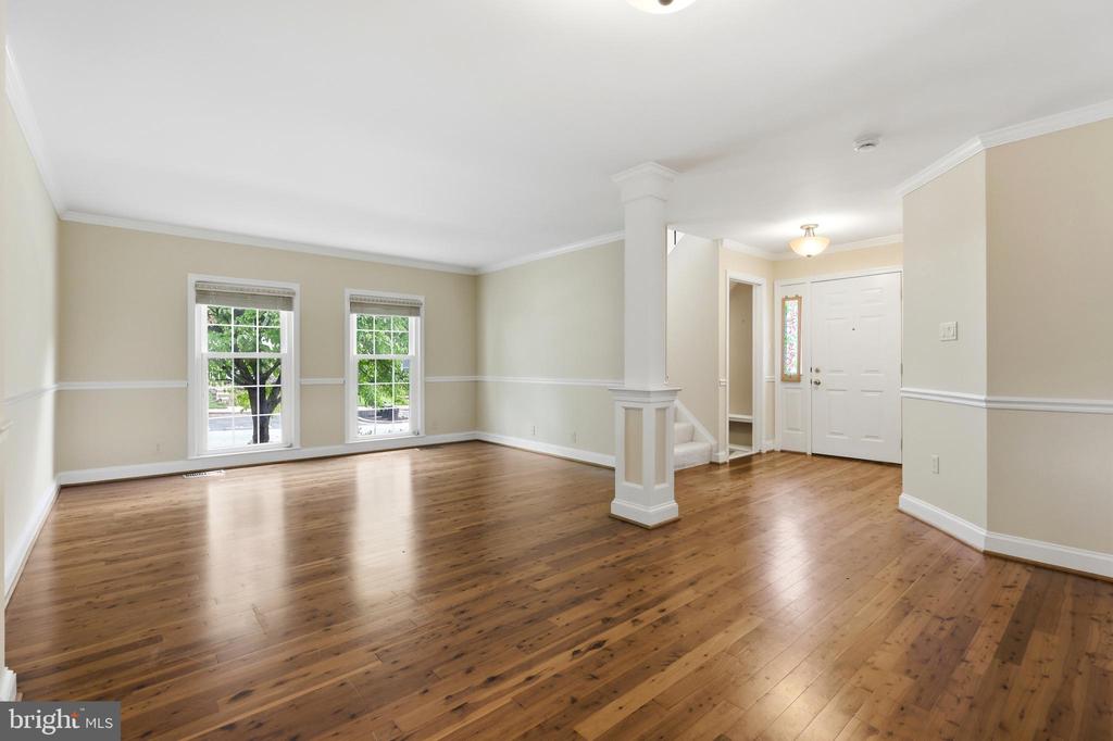 9583 WHITE PILLAR TERRACE