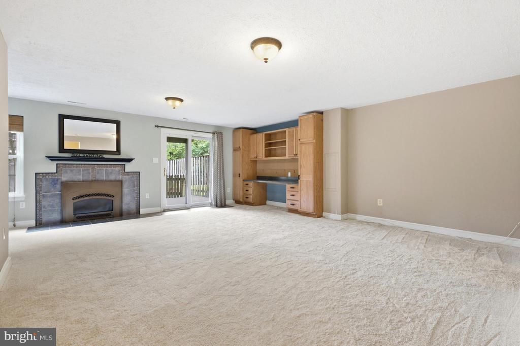 9583 WHITE PILLAR TERRACE