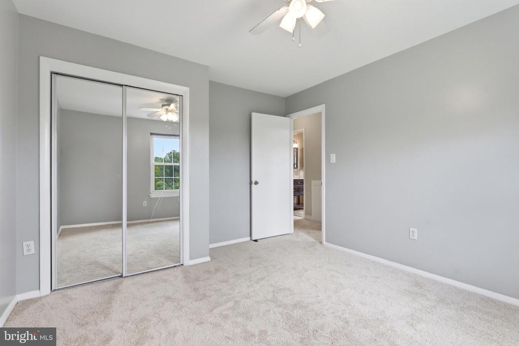 9583 WHITE PILLAR TERRACE