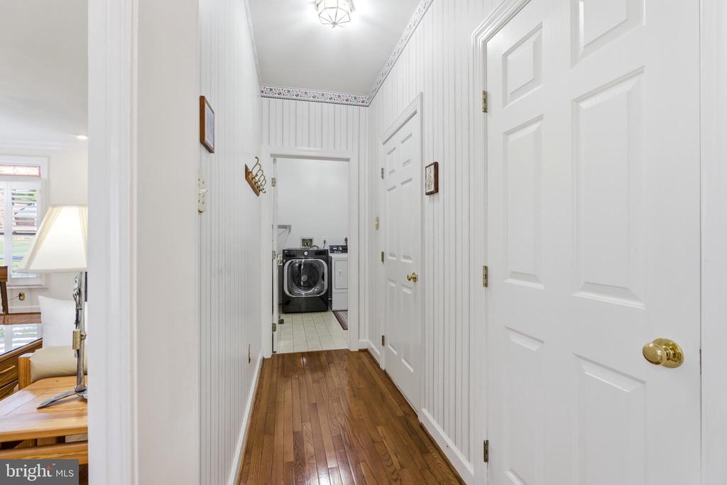 2 CROSSCUT COURT