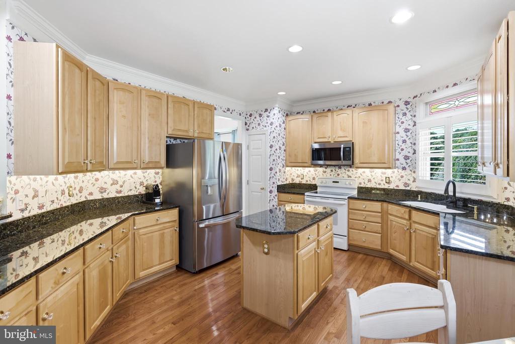 2 CROSSCUT COURT