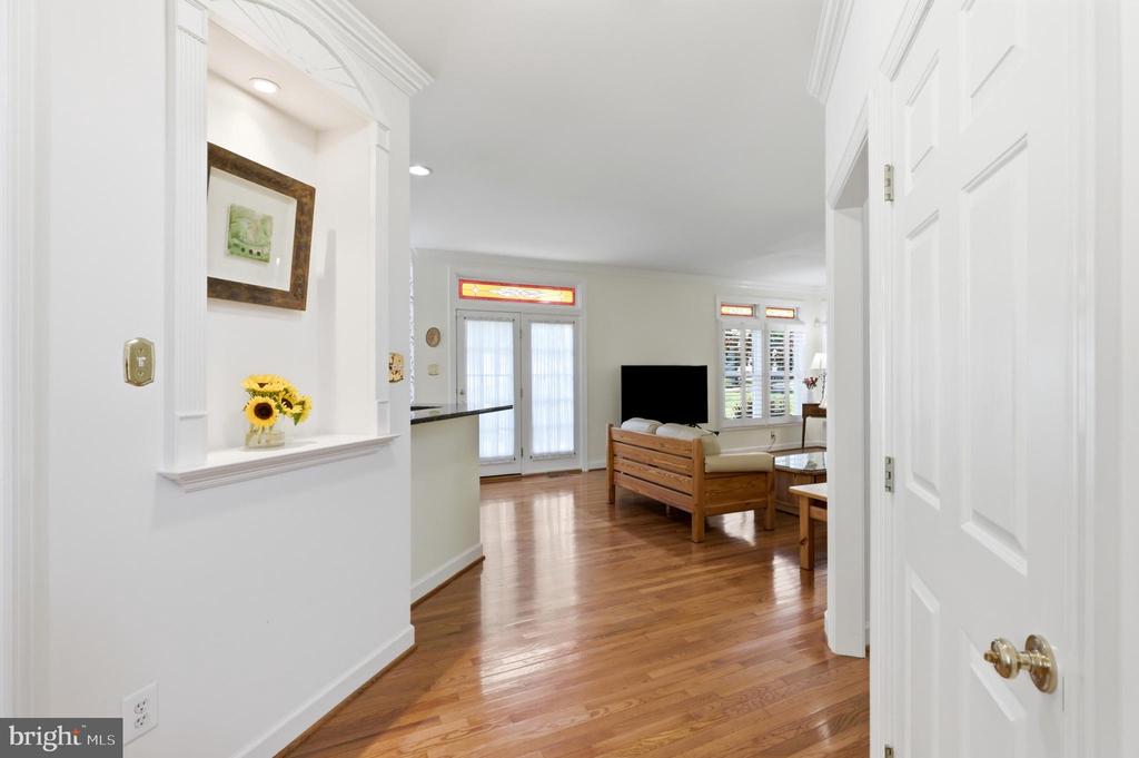 2 CROSSCUT COURT