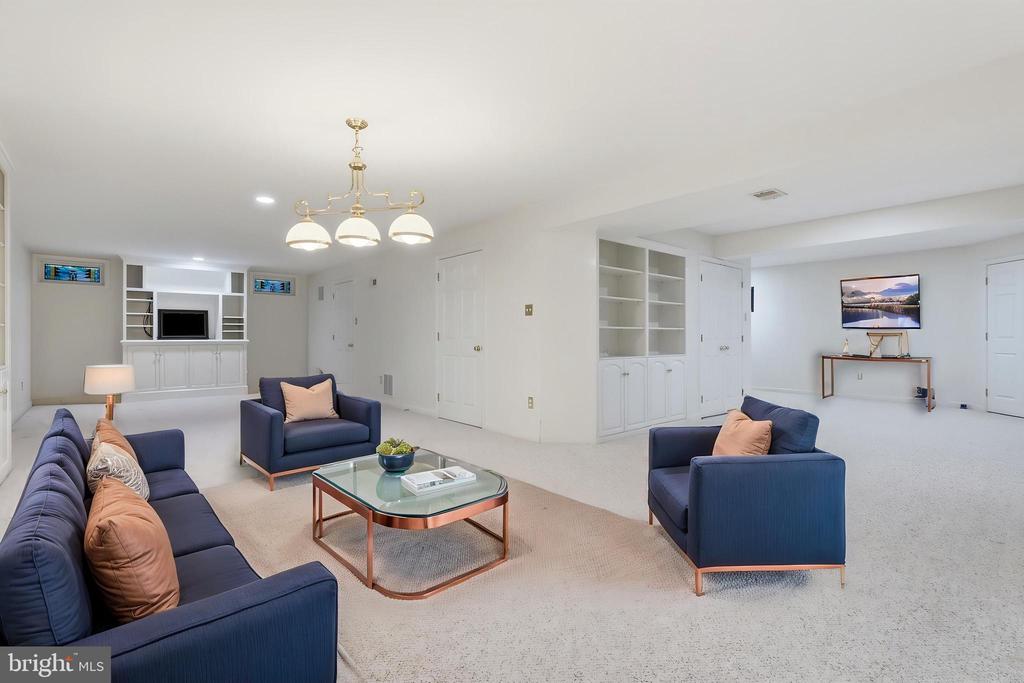 2 CROSSCUT COURT