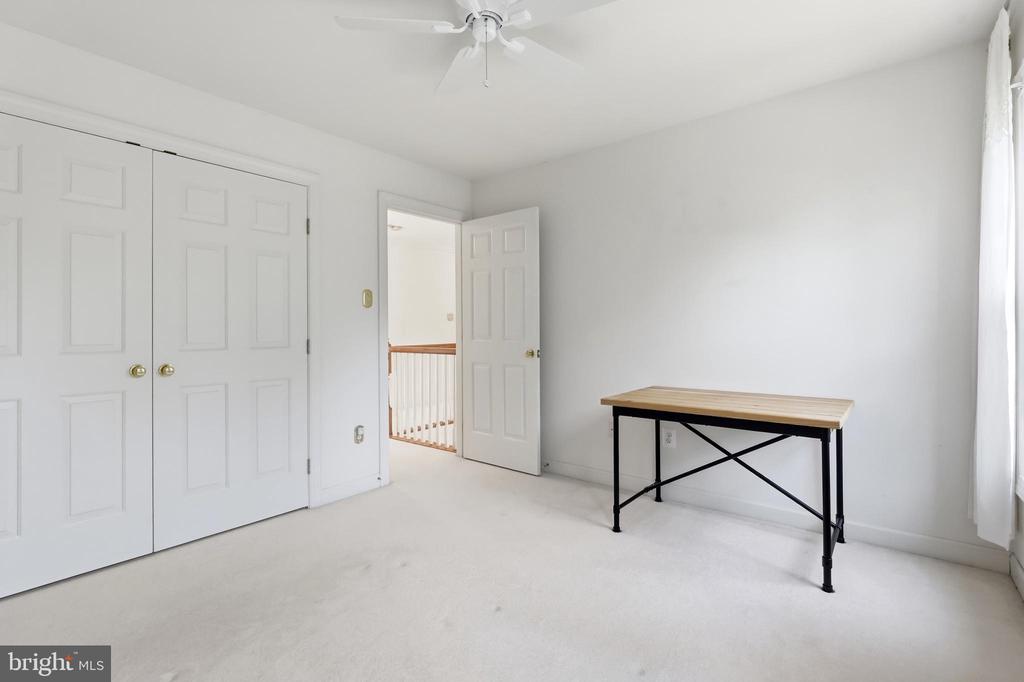 2 CROSSCUT COURT