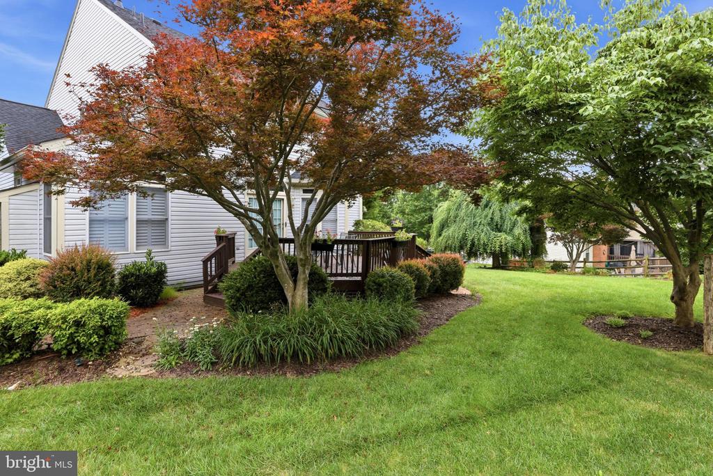 2 CROSSCUT COURT