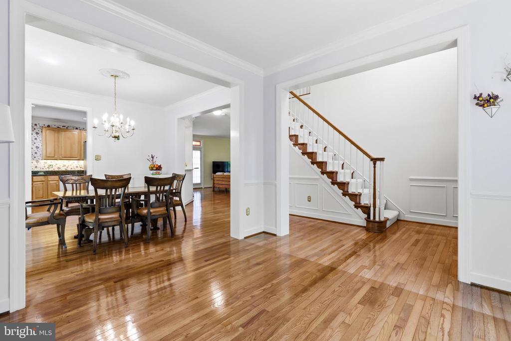 2 CROSSCUT COURT