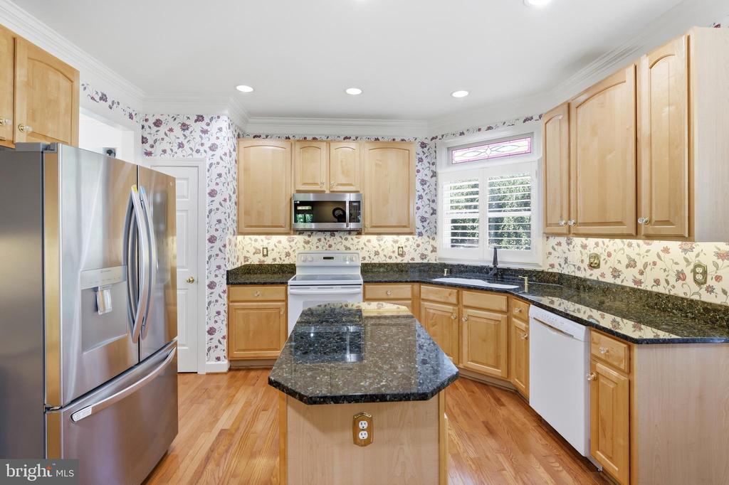 2 CROSSCUT COURT