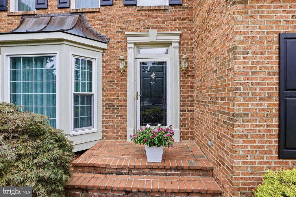2 CROSSCUT COURT