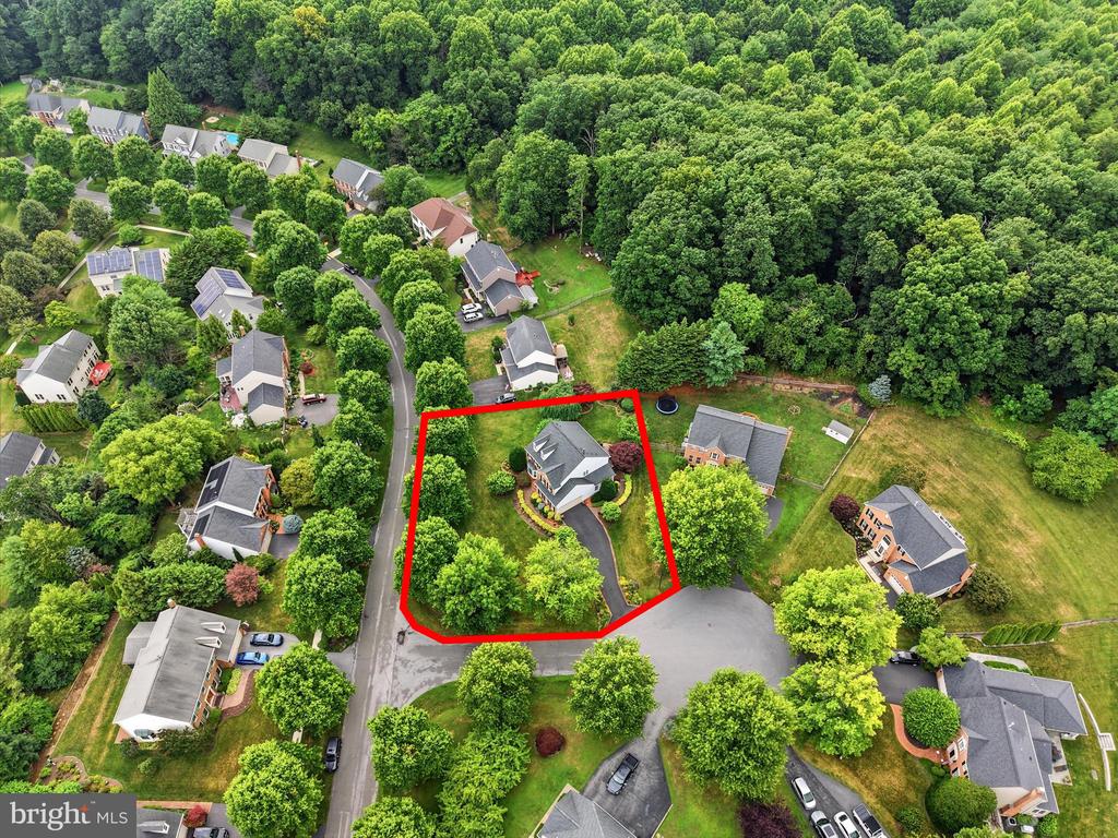 2 CROSSCUT COURT