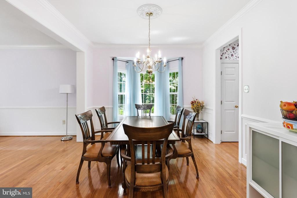 2 CROSSCUT COURT
