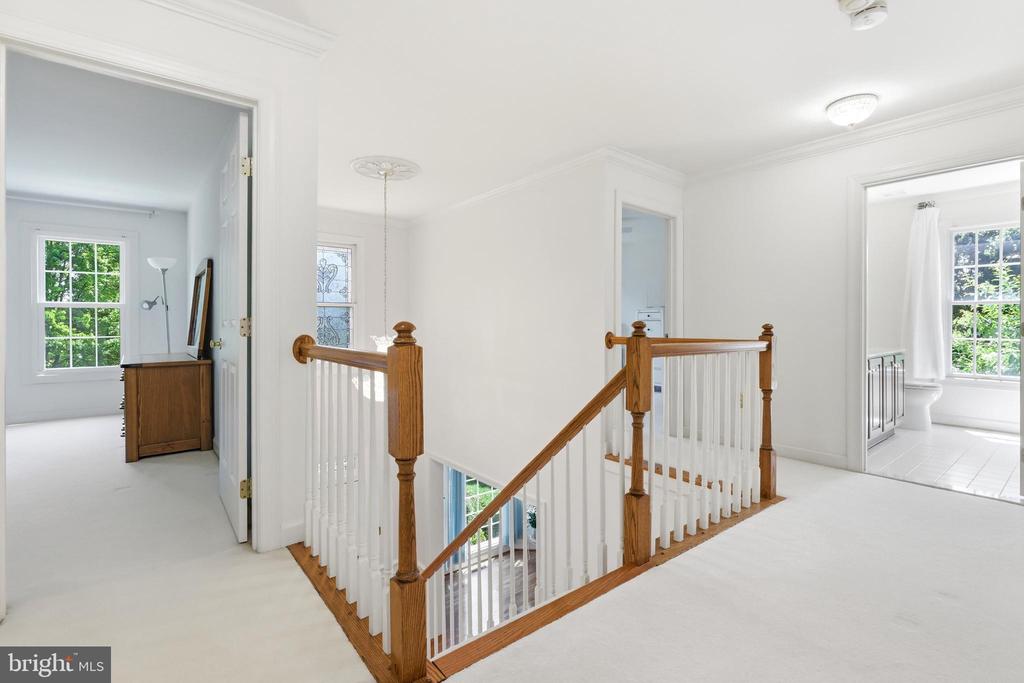 2 CROSSCUT COURT