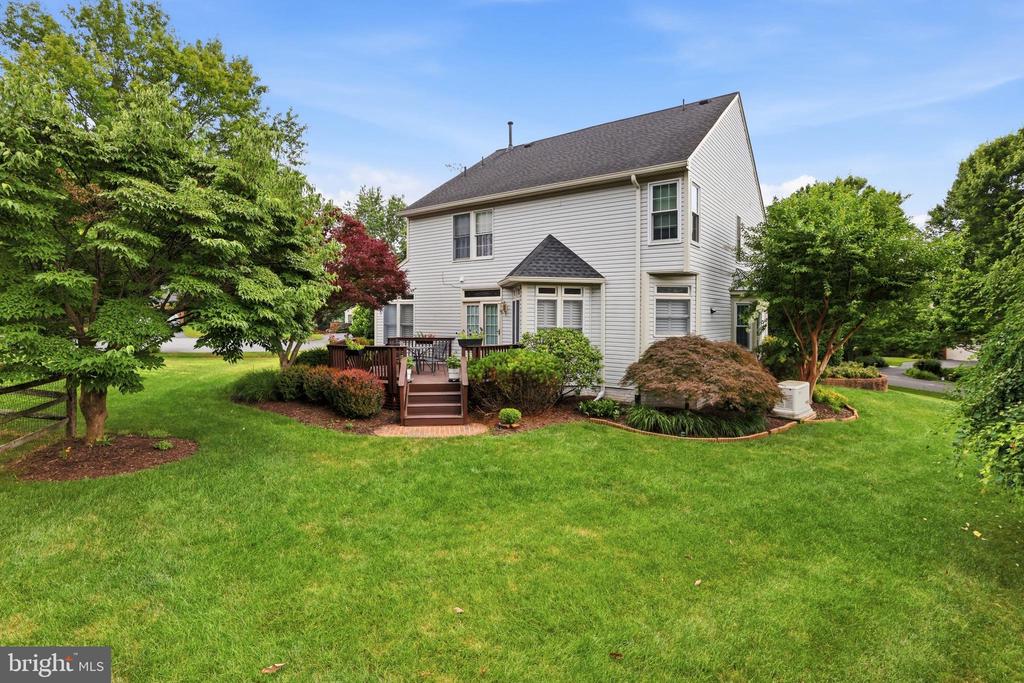 2 CROSSCUT COURT
