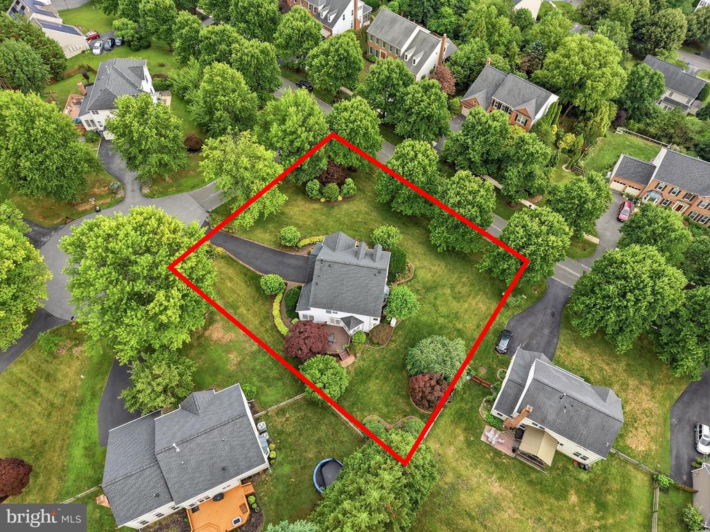 2 CROSSCUT COURT
