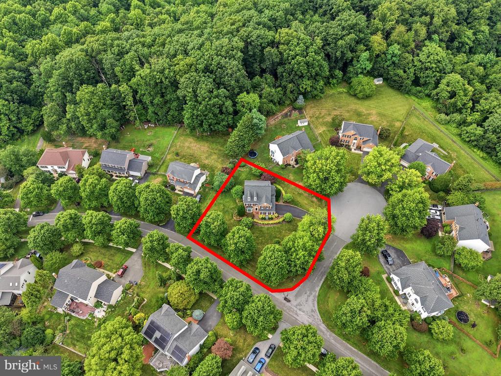 2 CROSSCUT COURT