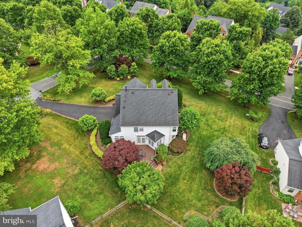 2 CROSSCUT COURT