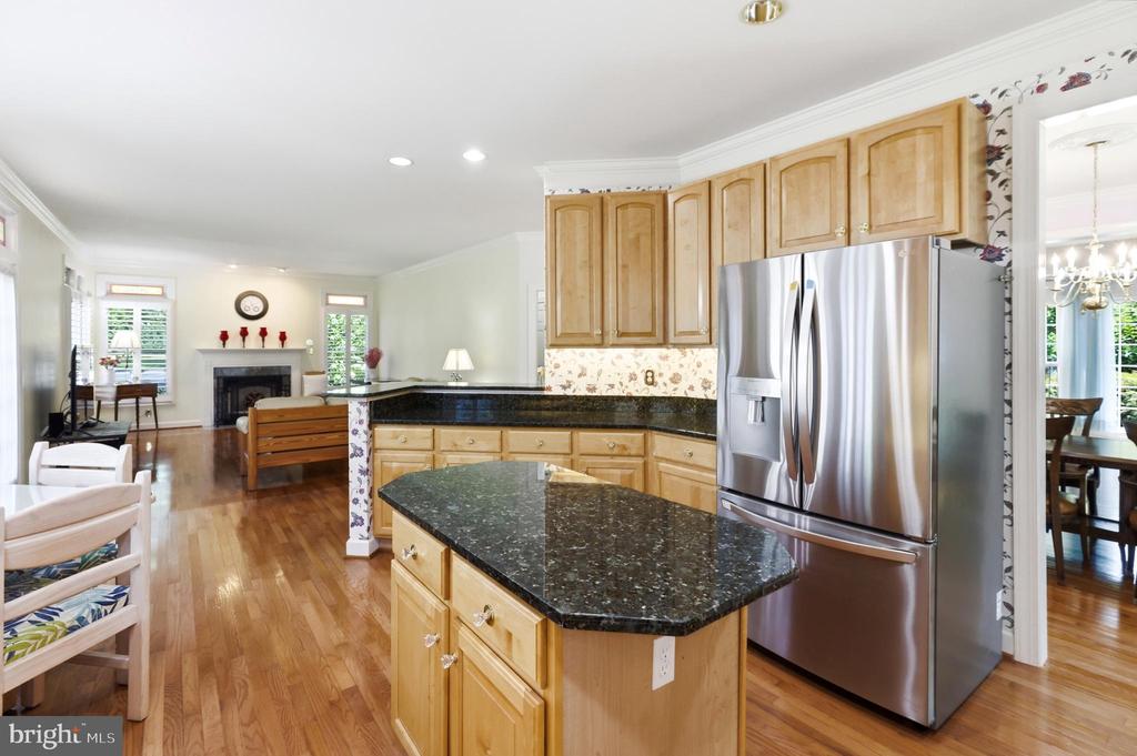 2 CROSSCUT COURT
