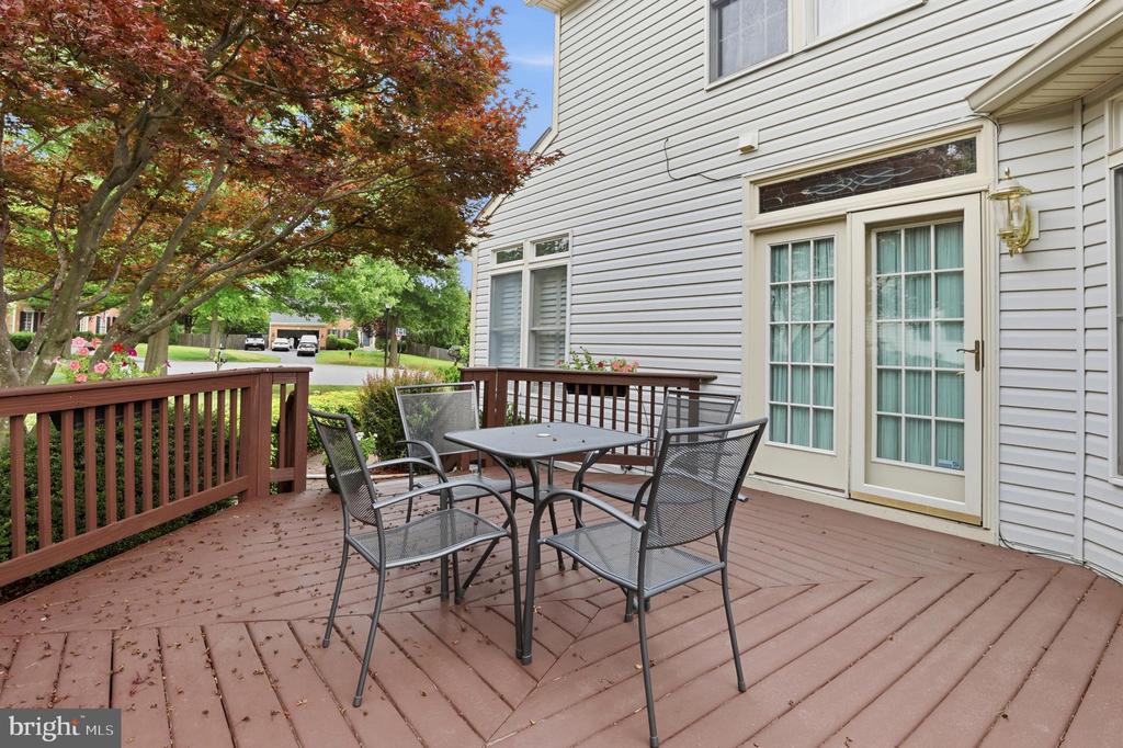 2 CROSSCUT COURT