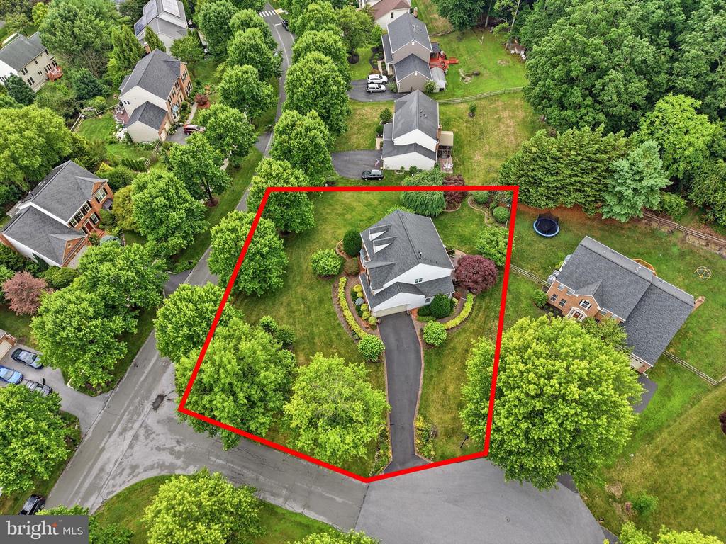 2 CROSSCUT COURT