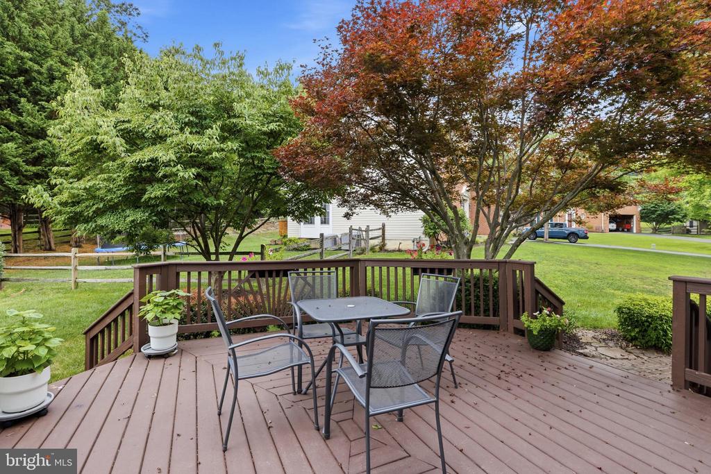 2 CROSSCUT COURT