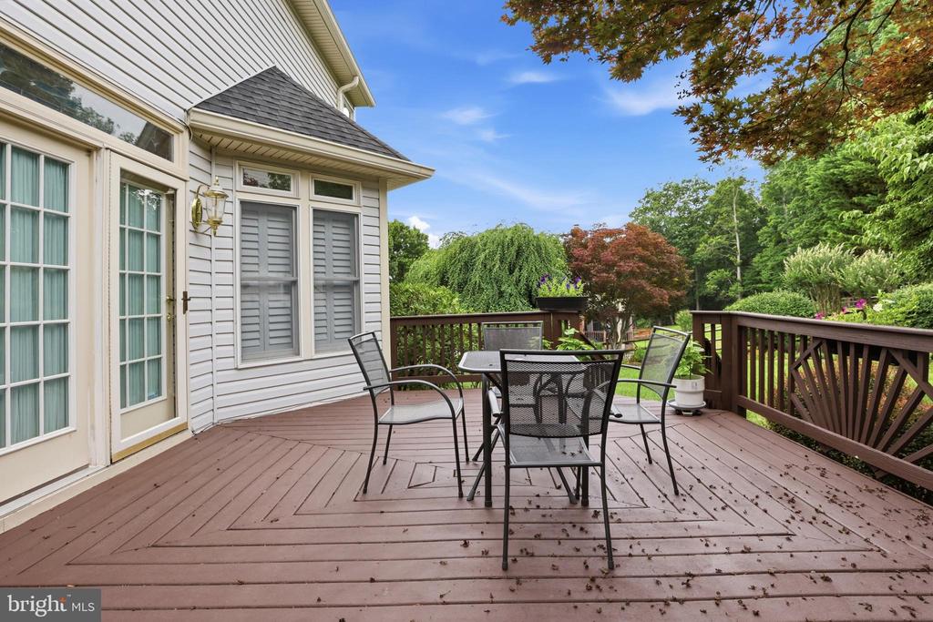 2 CROSSCUT COURT