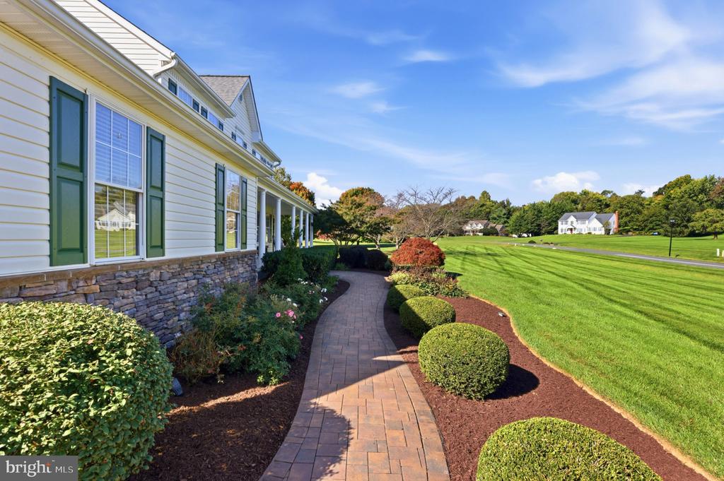 25823 BOWMAN ACRES LANE