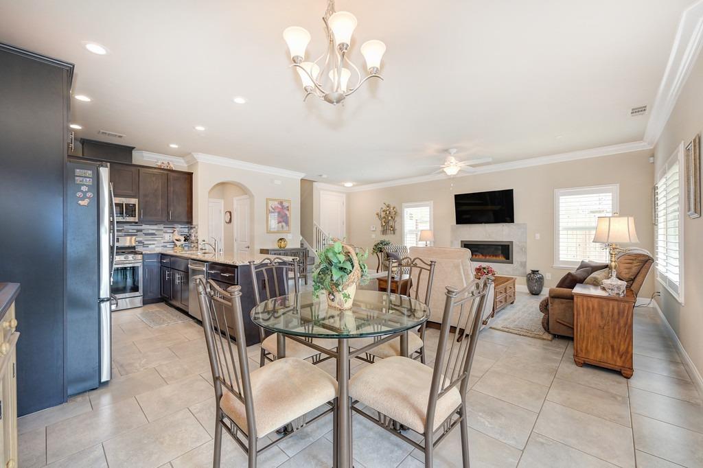 2142 Tienda Drive