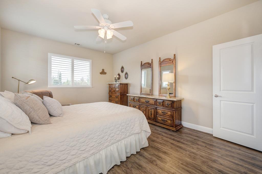 2142 Tienda Drive