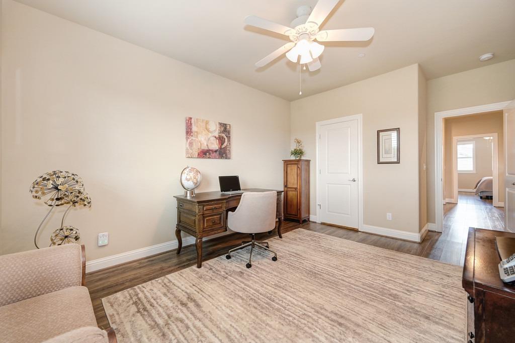 2142 Tienda Drive