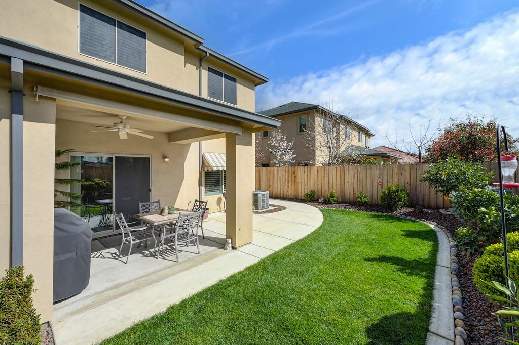 2142 Tienda Drive