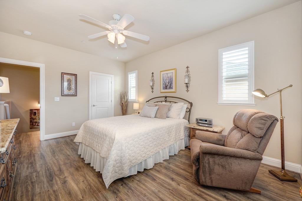 2142 Tienda Drive