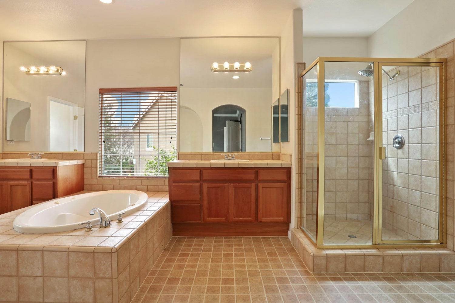 2336 Alamo Court