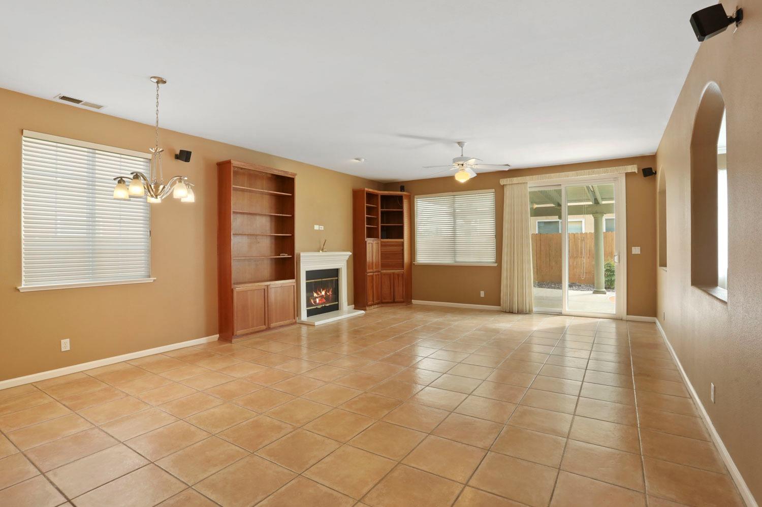 2336 Alamo Court