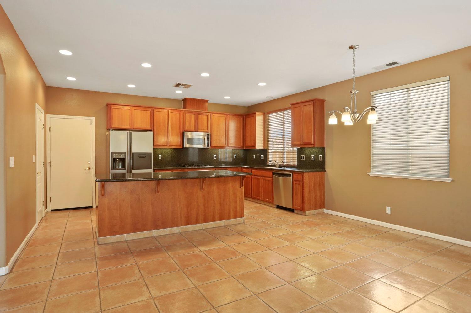 2336 Alamo Court