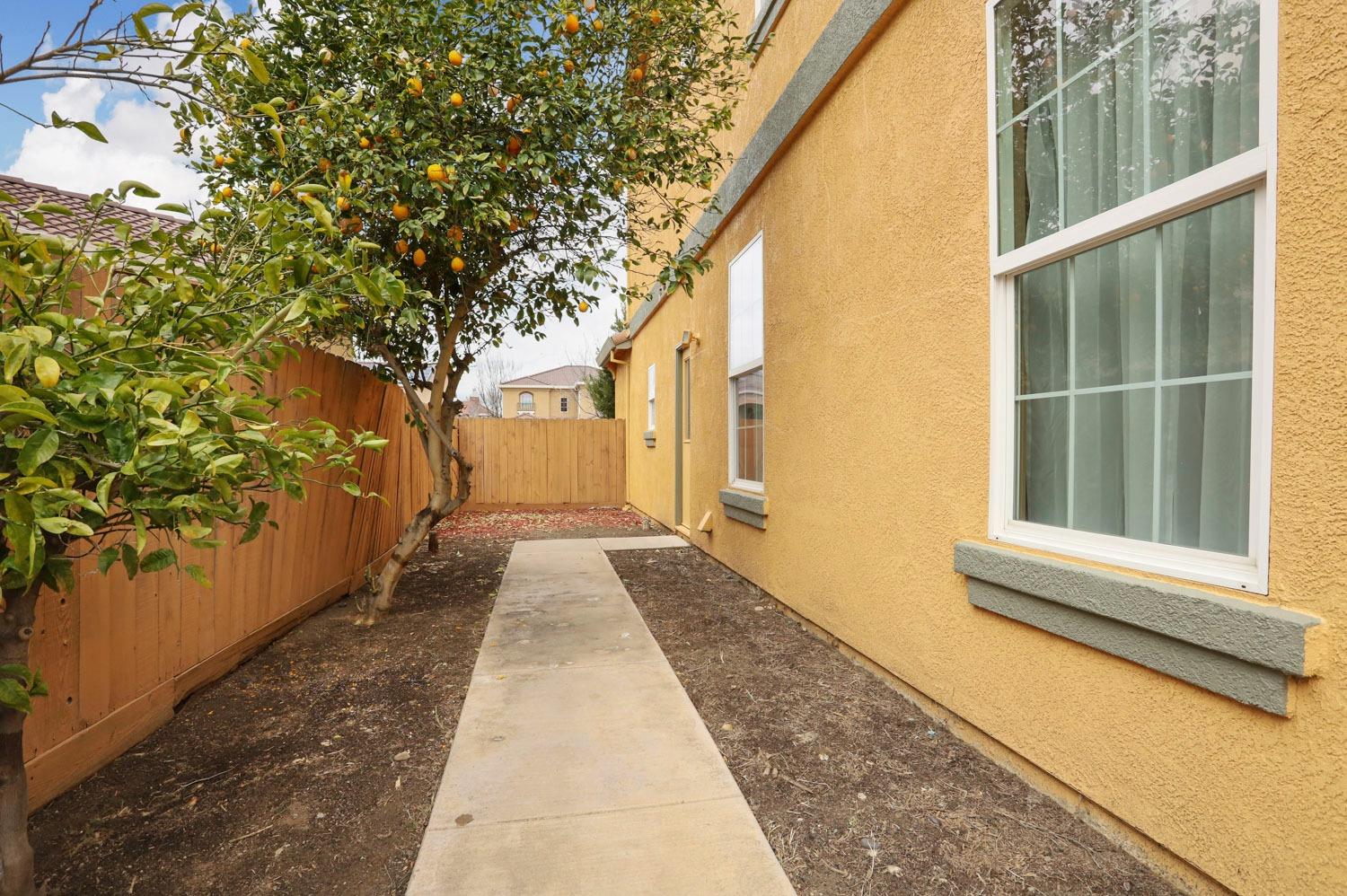 2336 Alamo Court