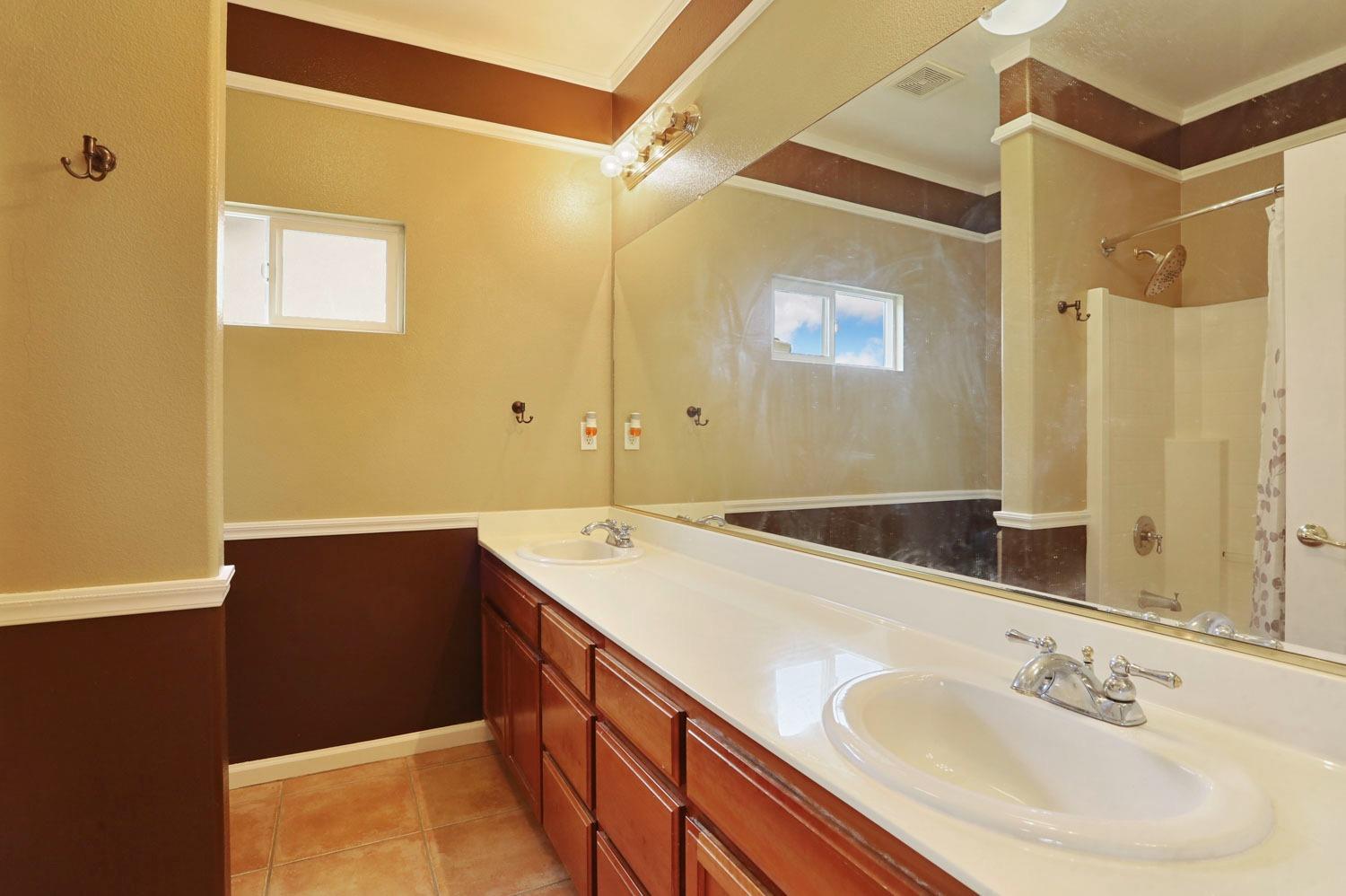 2336 Alamo Court