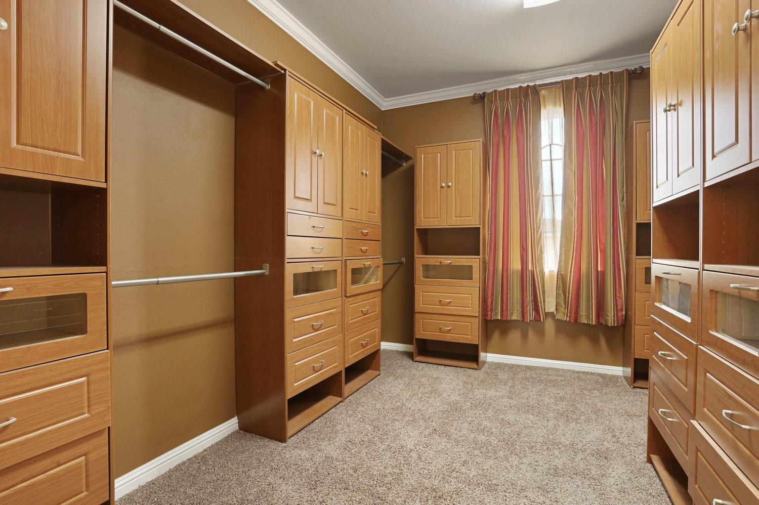2336 Alamo Court
